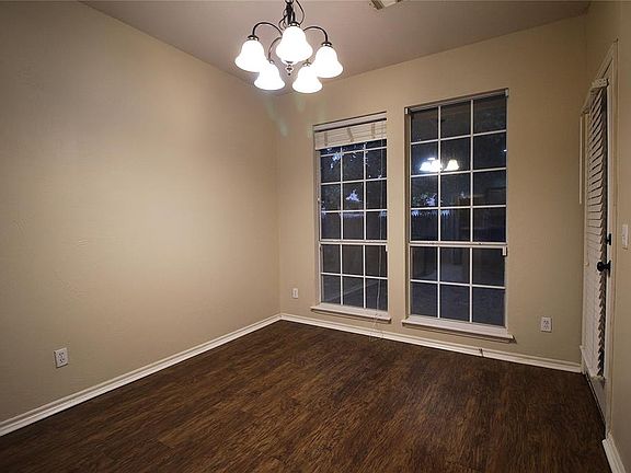3rd image of 17508 Platinum Ln