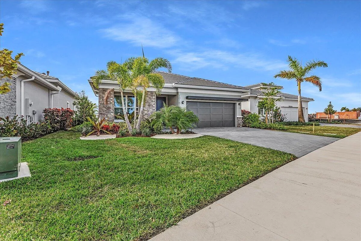 3 bed, 2.0 bath, 1937 sqft, $5,500 — Photo 4