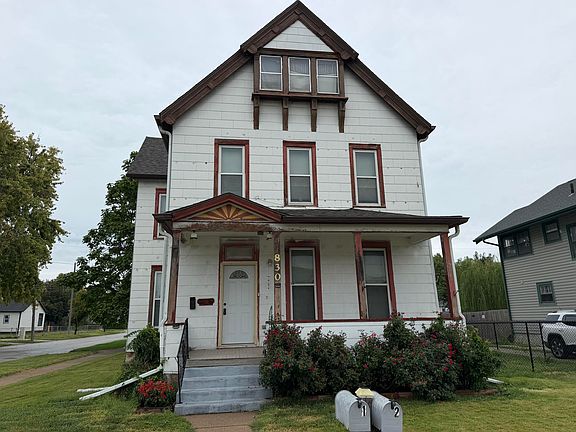 3rd image of 830 6th Ave
