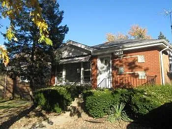 15303 Sunset Dr photo 1