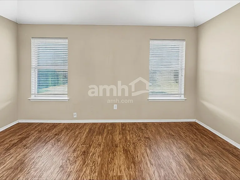 1120 Rio Bravo Dr — Photo 10