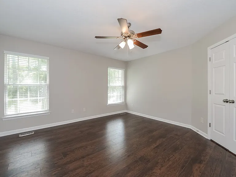 529 Leslie Ann Ct — Photo 7