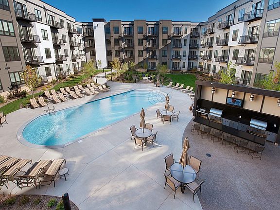 The Residence at the COR Pool and Grills