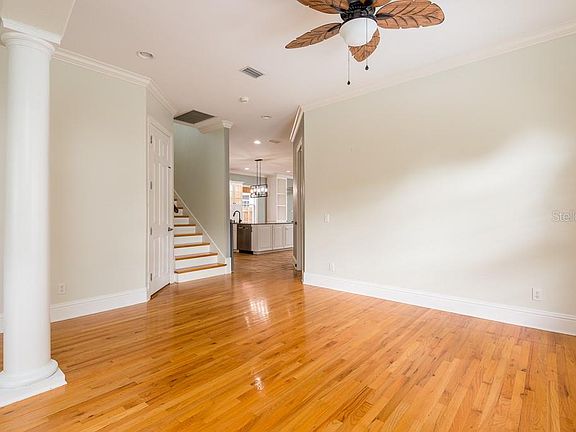 3rd image of 3229 W Lawn Ave