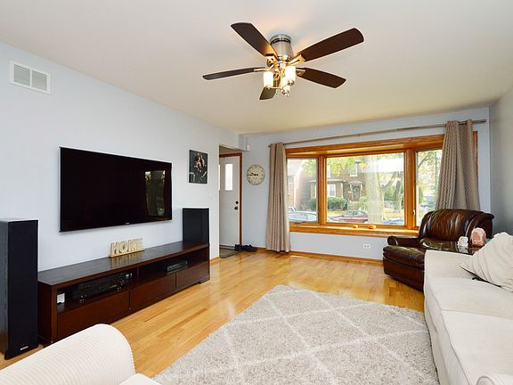 2nd image of 5154 N Moody Ave
