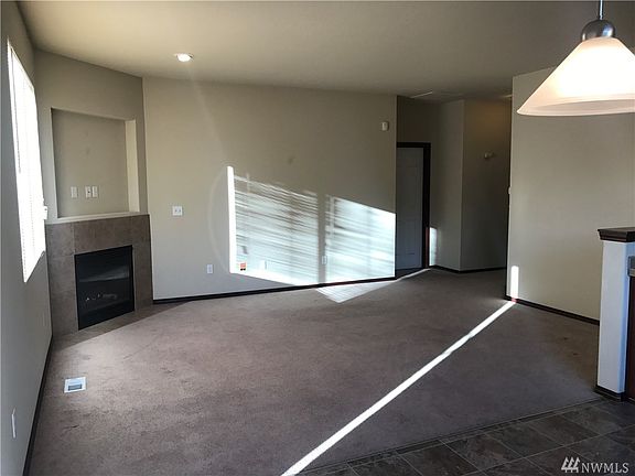 5th image of 2124 179th Street Ct E