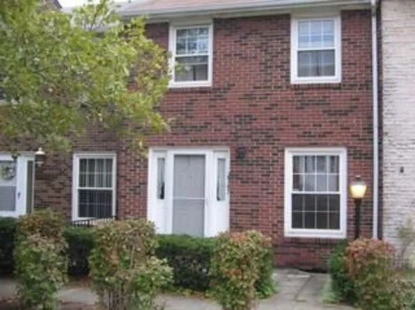 2347 Hardesty Ct, Columbus, OH 43204