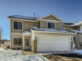 1346 Raintree Ln, Waconia, MN 55387