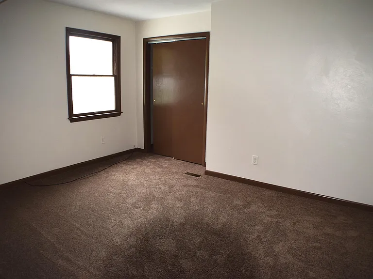 26-28 Carhart Ave — Photo 6