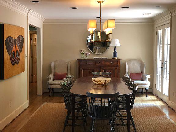 3rd image of 215 Montrose Dr