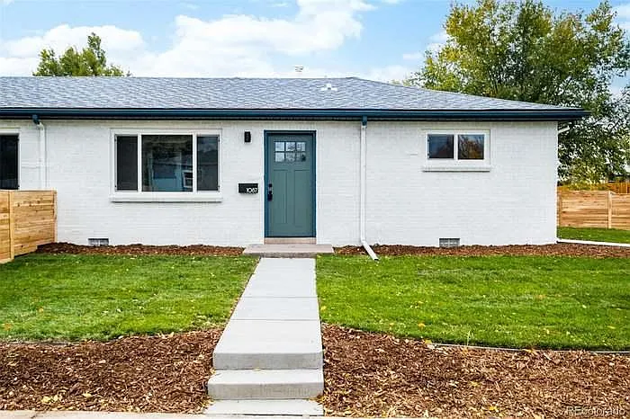 1087 N Wolff St — Photo 1