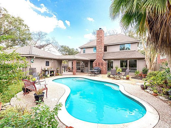 4th image of 19622 Mills Meadow Ln