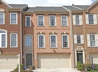 25257 Destination Sq, Aldie, VA 20105