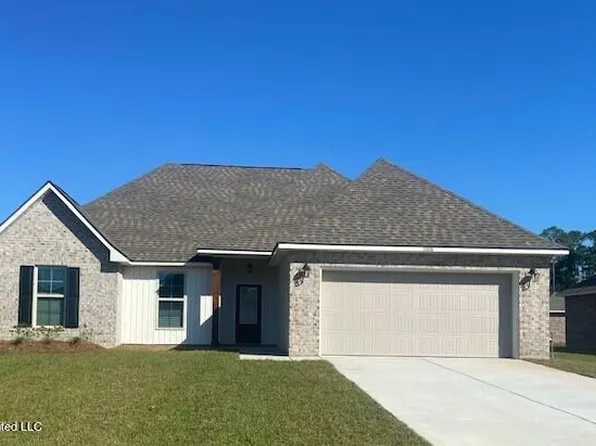11616 Rosalie Pl, Ocean Springs, MS 39564