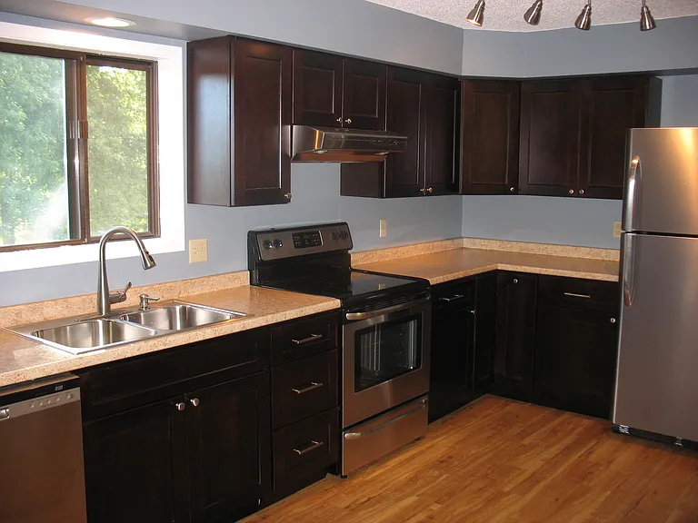 210 Friendship St — Photo 4