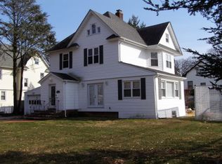 217 Lena Ave, Freeport, NY 11520