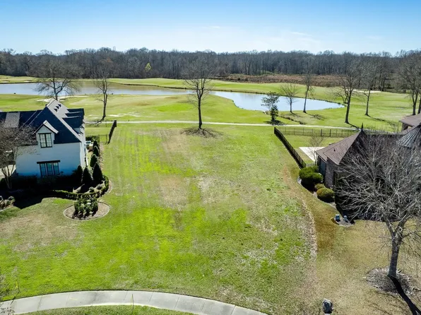 2621 Muirfield Dr, Zachary, LA 70791