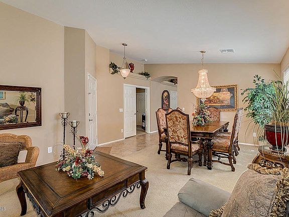 main family room right on the entry