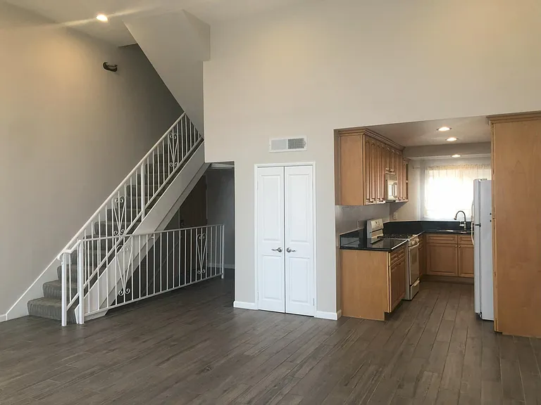 12130 Ohio Ave #301 — Photo 4