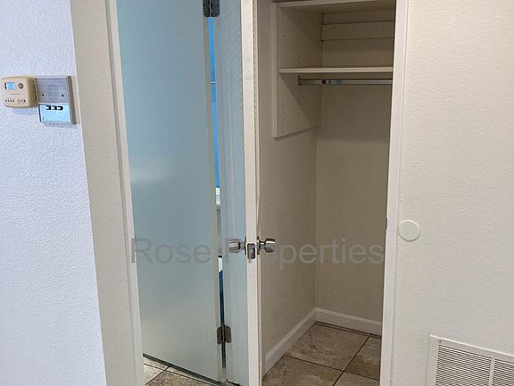 5th image of 911 East Ave APT 101