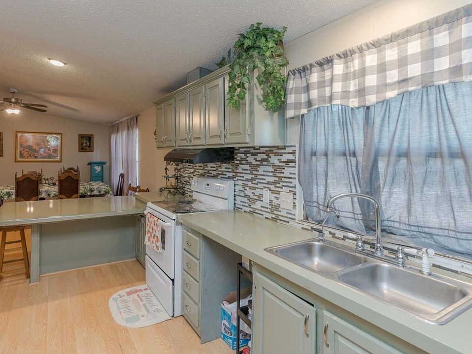1st image of 6640 Oakridge Ln