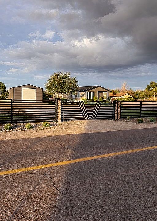 1st image of 1295 E Levee Dr