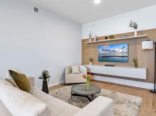 398 NE 5th St #ID1283026P, Miami, FL 33132