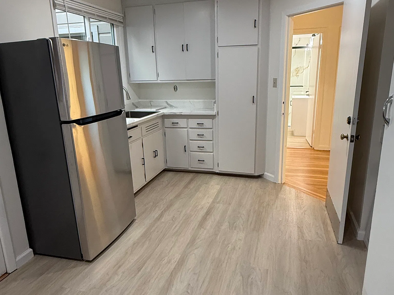 1 bed, 740 sqft, $4,200 — Photo 3