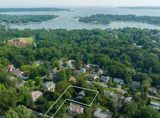 1 Drohan St, Huntington, NY 11743