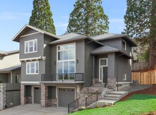 13880 Akers Cir, Eagle River, AK 99577