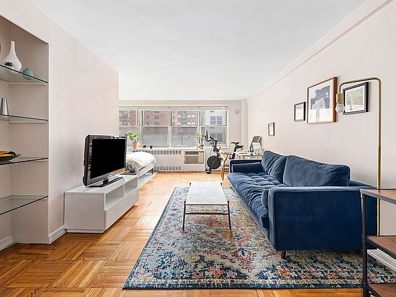 2nd image of 310 E 70th St APT 7G