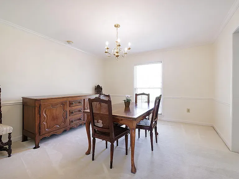 512 Devenger Rd — Photo 9