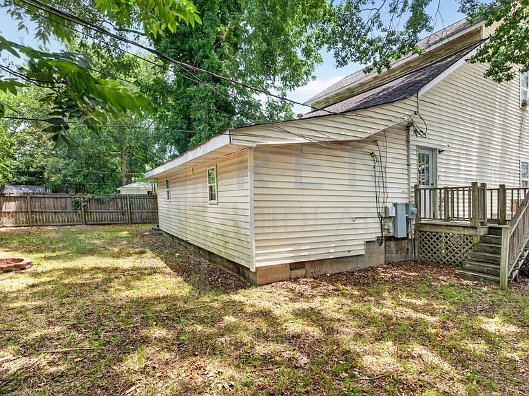 521 Georgia St — Photo 28