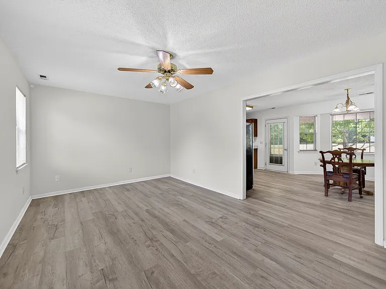 3504 Sassafras Trl — Photo 2