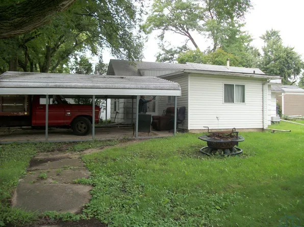 604 Bishmart Pl, Cherokee, IA 51012