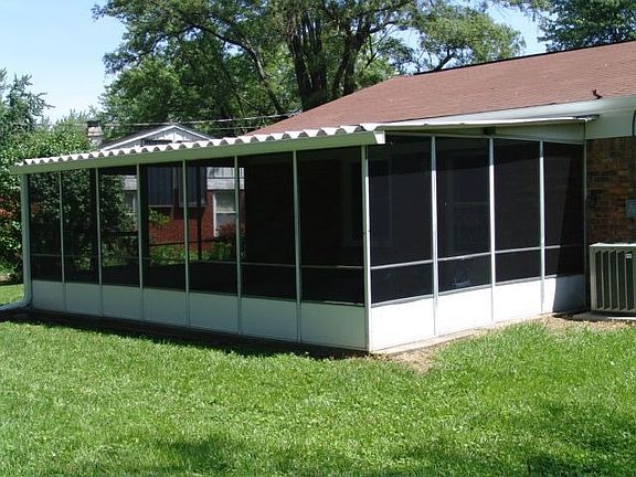 Screened Patio