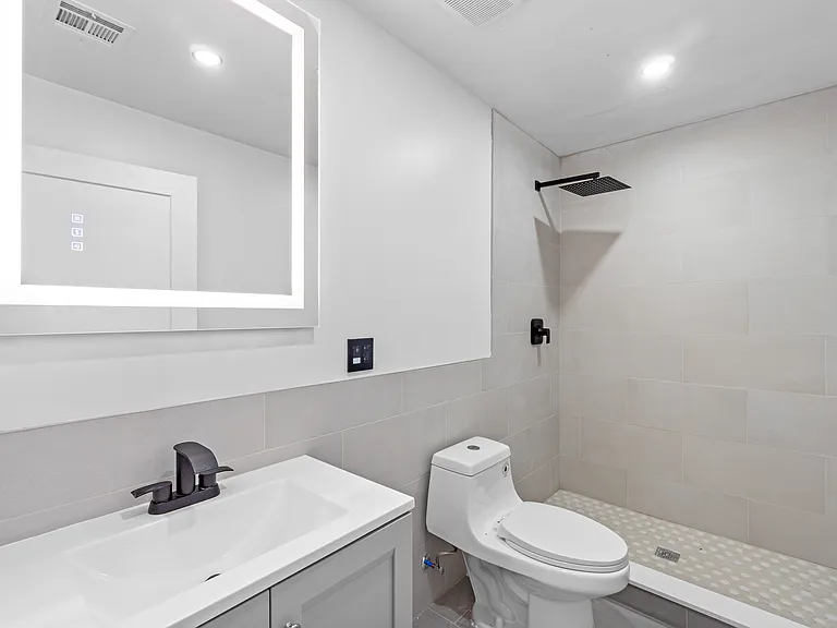 481 15th Ave #2 — Photo 12