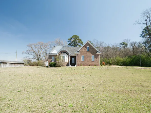 2562 Wrench Rd, Godwin, NC 28344