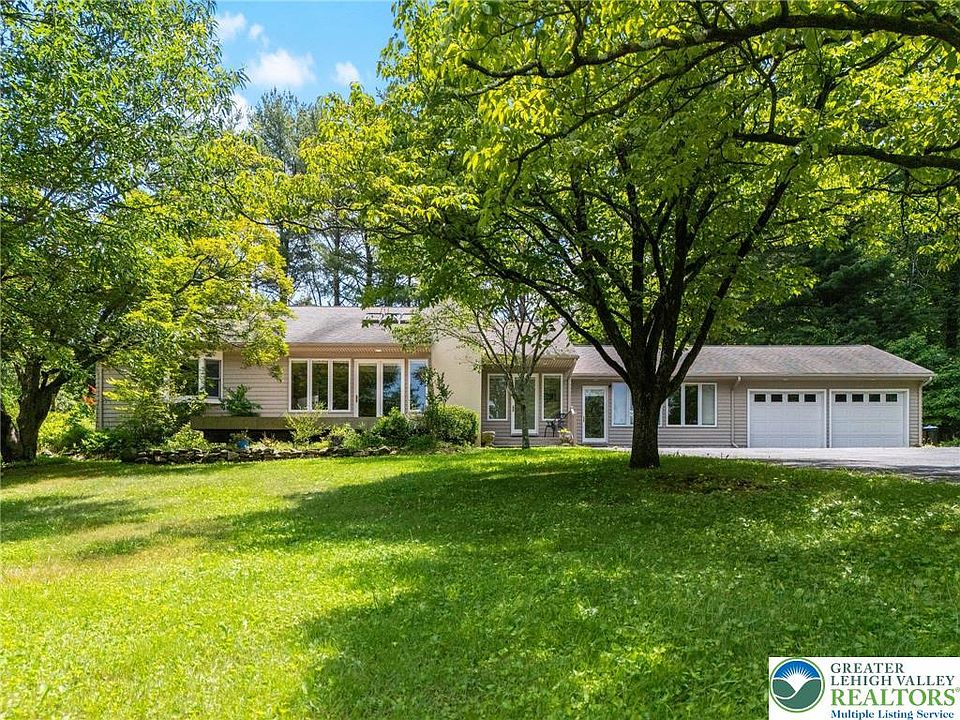 5661 Furnace Hill Rd, Zionsville, PA 18092 | Zillow