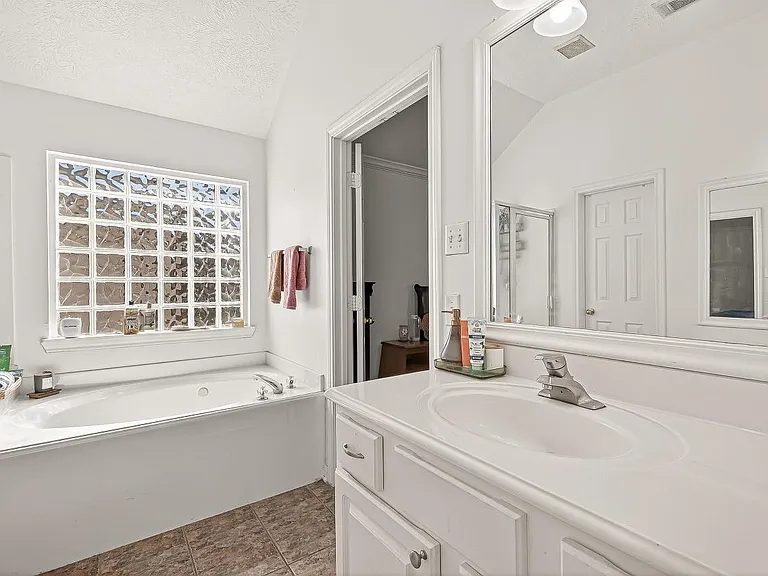 7023 Westford Park Ln — Photo 39