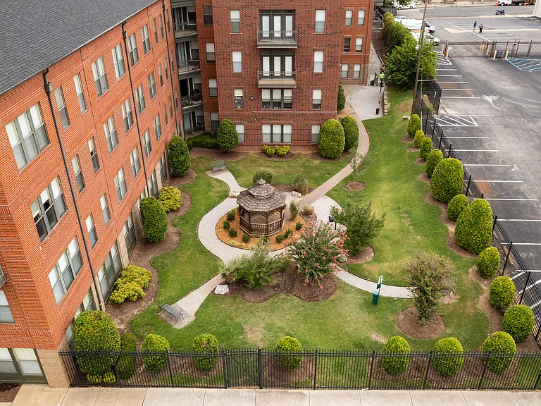 Fielder Square — Photo 38