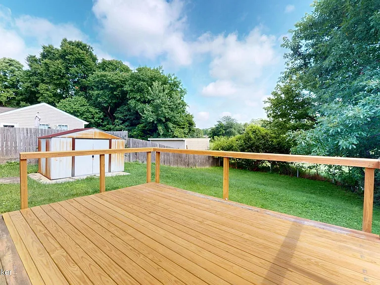 9907 Robsion Rd — Photo 13