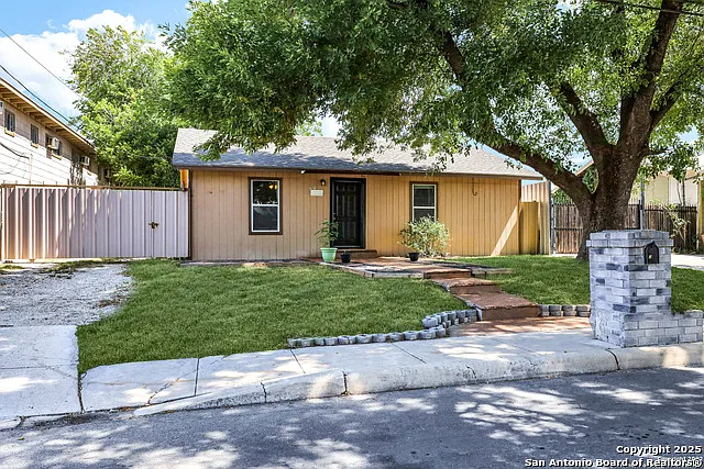 351 Ware Blvd — Photo 14