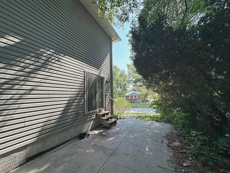 3445 S St — Photo 45