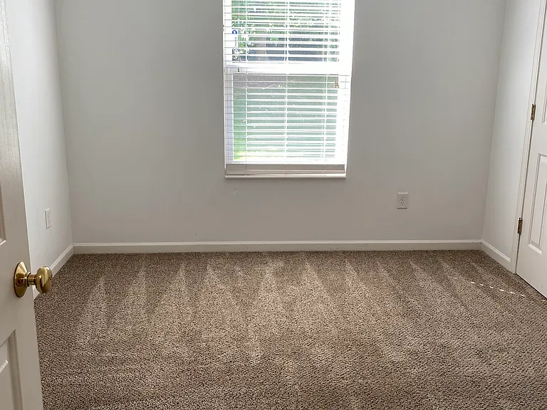 N Glen Oak Dr — Photo 13