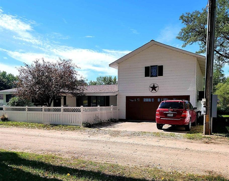 13 El Charman Lake Pl, Gibbon, NE 68840 MLS 20221211 Zillow