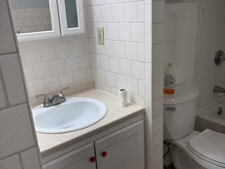 27 Elmwood Park #6 — Photo 7