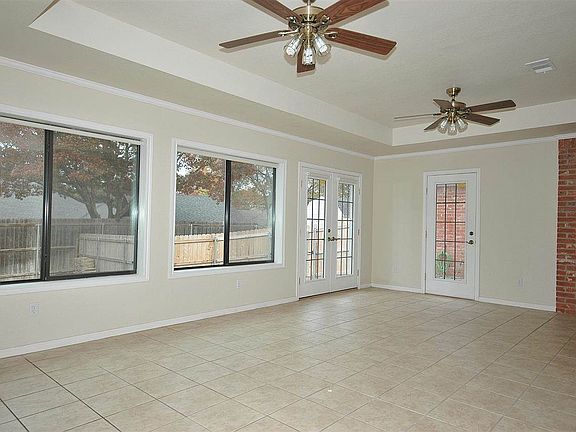 4th image of 305 Trailwood Dr