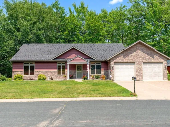 1320 Woodale Ct, Saint Croix Falls, WI 54024
