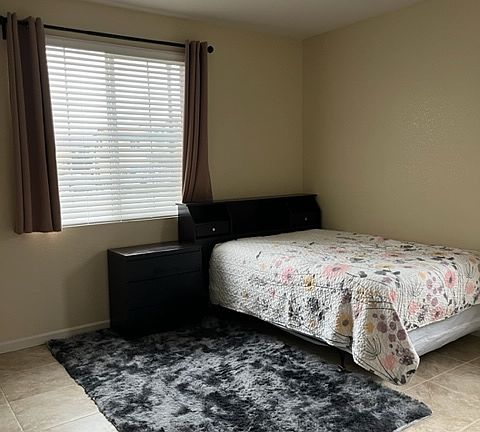 4th image of 2536 Chuck Hammond Dr